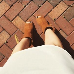 Dolce Vita Mazarine Fringe Peep Toe Suede Booties 8